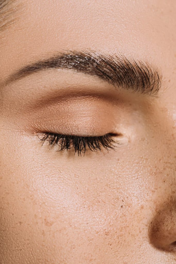 Microblading qui s'efface au bout d'une semaine : ce qui m'est arrivé et ce que j'ai appris