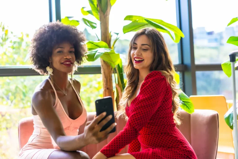 Se décrire sur un site de rencontre pour une femme.
