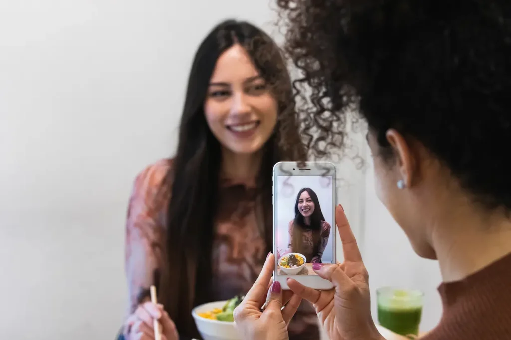 Se décrire sur un site de rencontre pour une femme.