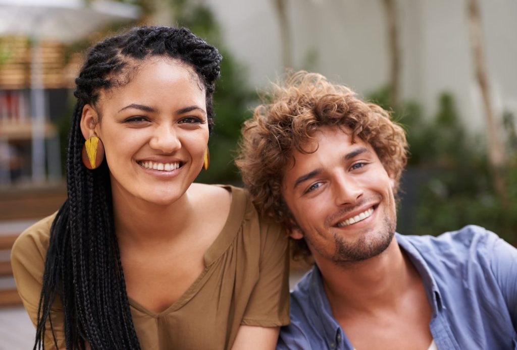 Quand un homme dit bisous à une femme